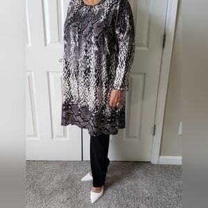 **Masai Black and White Abstract Animal Print Tunic - Size L **